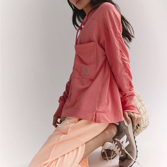 NWT FREE PEOPLE FP Movement Women's Hot Shot Hooded Layer Hibiscus 🌺 - Picture 4 of 4